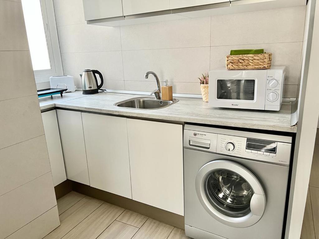 Acogedor Apartamento Cerca De La Playa Lägenhet Valencia Exteriör bild